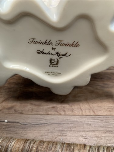 FIGURA LENOX 7" TWINKLE-TWINKLE "ÁNGEL EN LA NUBE CON ESTRELLA DORADA" - SANDRA KUCK - Imagen 5 de 5