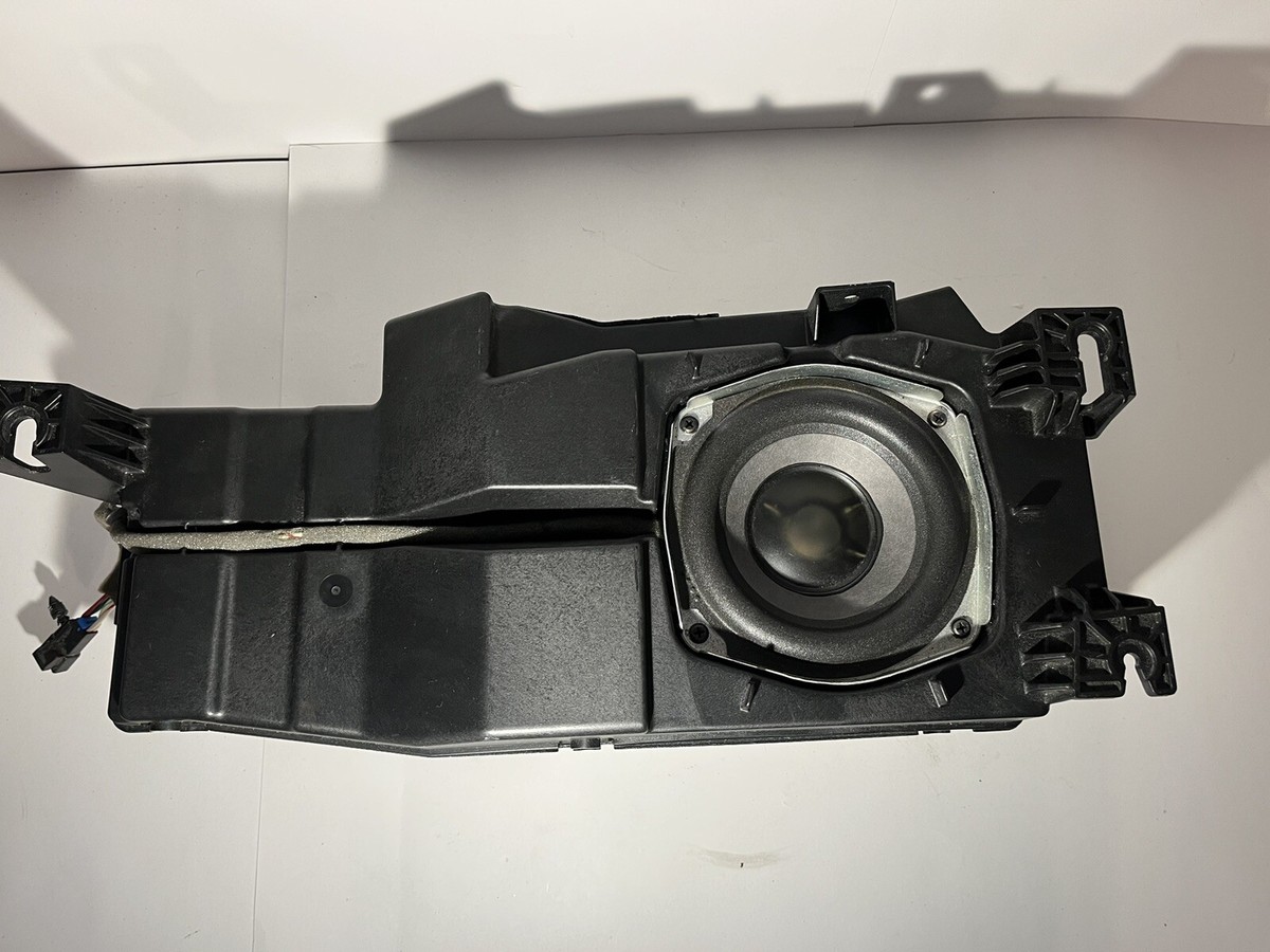 07 08 09 CADILLAC ESCALADE BOSE SUBWOOFER SPEAKER ASSEMBLY
