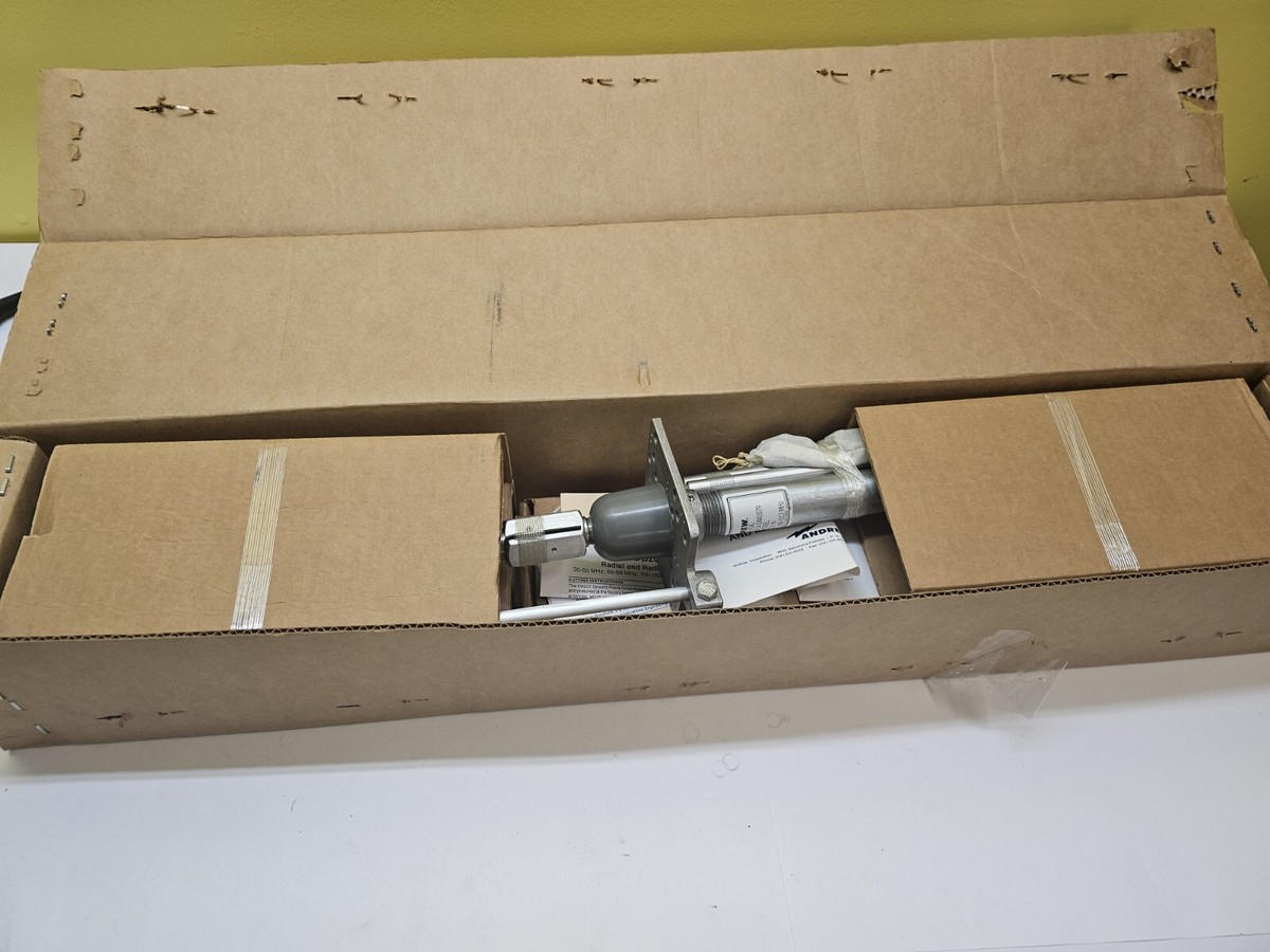 NEW in BOX Andrew DB201-N 406-512 MHz Ground Plane Omni