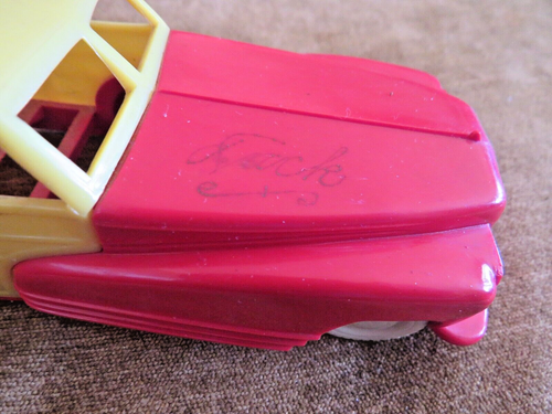 VINTAGE EARLY 1950s TRIUMPH USA 7" L HARD PLASTIC WOODY STATION WAGON TOY CAR - Picture 6 of 10