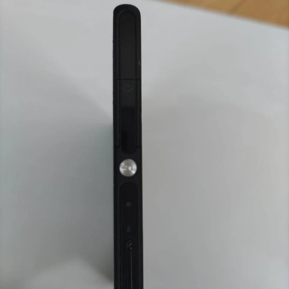 Sony Xperia Tablet Z SGP311 16GB Wi-Fi 10.1' Nero Tablet Android Usato - Immagine 4 di 4