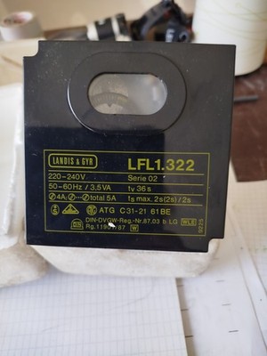 Landis & Gyr LFL1.322 Serie 02  FEUERUNGSAUTOMAT 240V  3,5VA  1J. Gewährleistung