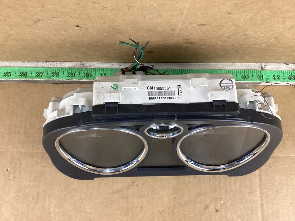 2005 - 2010 Chevrolet Cobalt Speedometer Instrument Cluster - Image 2 of 4