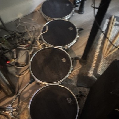 Donner Electronic Drum Kit 4 Pads Digital Set with Drum Sticks