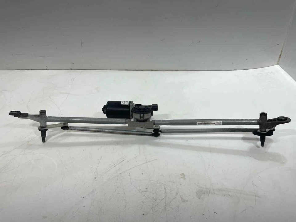 Se adapta a Dodge Ram 1500 2009-2024 clásico motor limpiaparabrisas delantero con brazo de acoplamiento OEM Foto 3 de 4