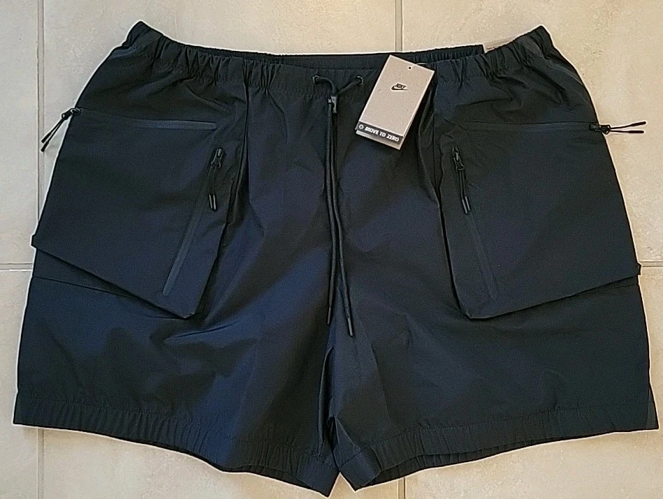 Nike Tech Super Lightweight Cargo Shorts Men's S $135 NWT HJ2946-010 Black