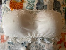 Spanx Undetectable Bra No Underwire Comfortable Soft Lace Ivory Medium