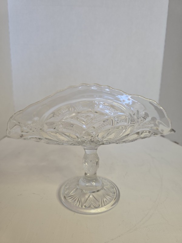 Vintage Scalloped Rim Glass Napkin holder/Heart Themed 7-/2"H 10"L 6"W