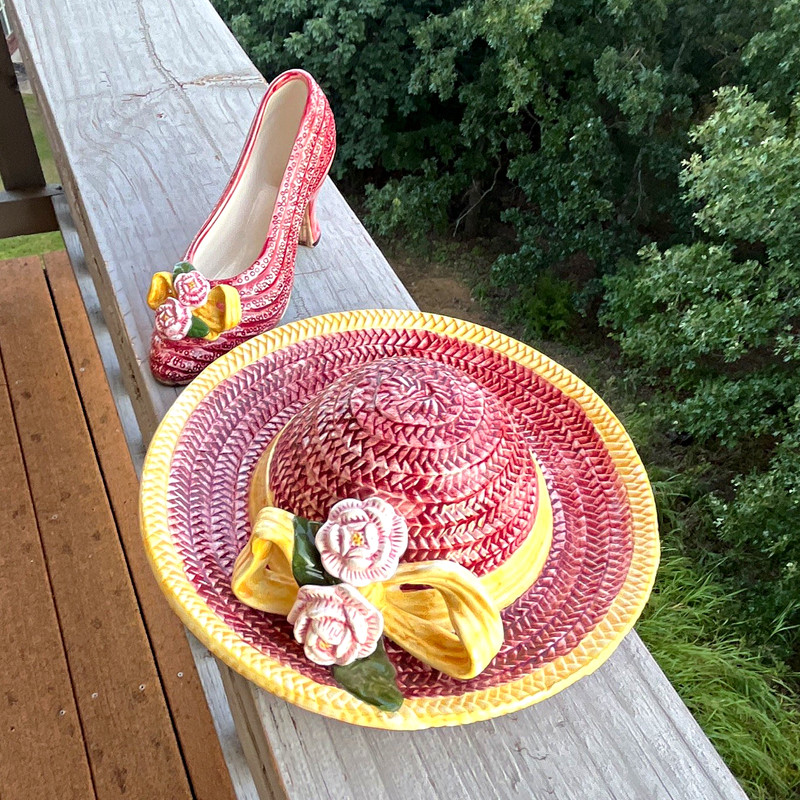 Colllezione Italiano Hand Painted Ceramic Hat & Shoe Figurines Set of 2 1990s