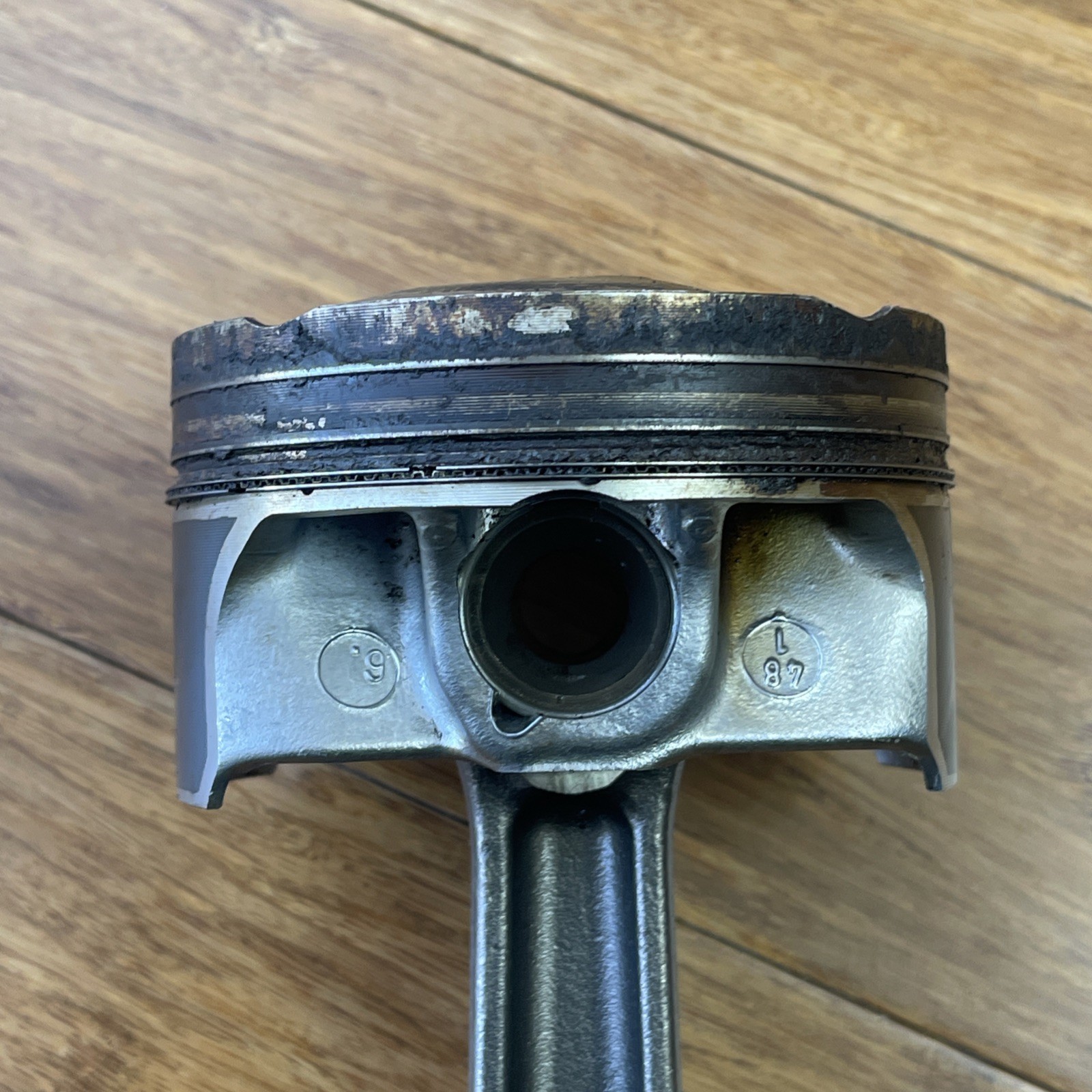 Maserati Levante 2014-2024 Connecting rod
