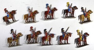 VINTAGE FLAT  ZINNFIGUREN Ancient Greek horsemen with spears. 20MM. 10 peices