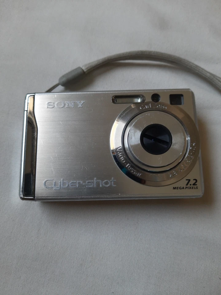 	LOTE DE 4 CÁMARAS,SONY DSC-W80/OLYMPUS X-940/NIKON S3100/NIKON S220, PARA REPUESTOS		  Foto 4 de 4