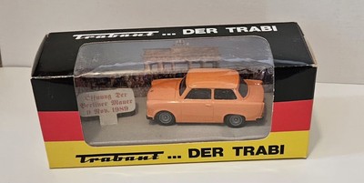 VITESSE-TRABANT-601-OEFUNG DER BERLINER MAUER 1989 Fall Of Berlin Wall Car