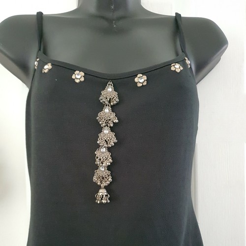 Schönes figurbetontes Damenkleid schwarz detailliert Perlen Größe 8 von Romans - Bild 8 von 12