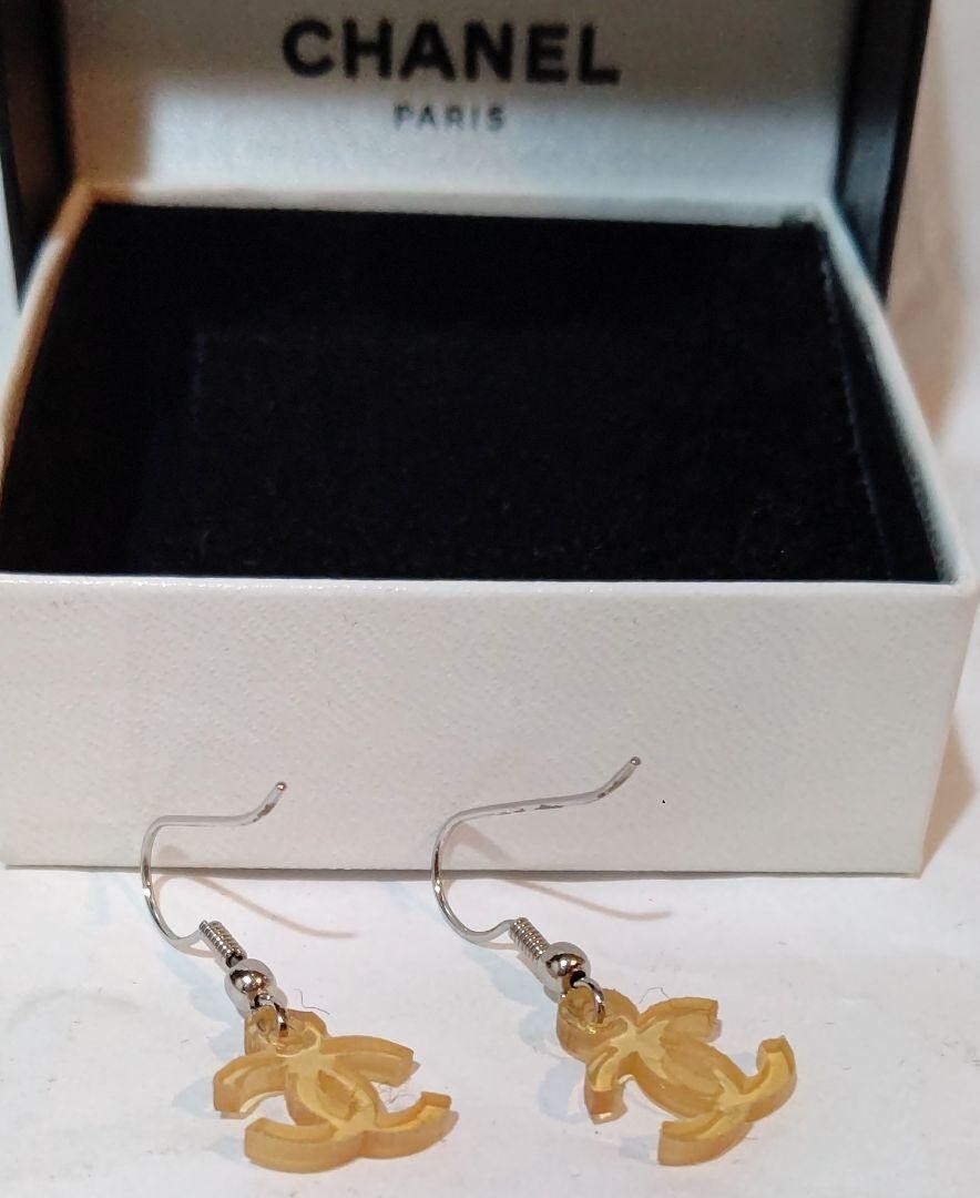 CHANEL CC Logo clear rubber hook earrings #33 | eBay