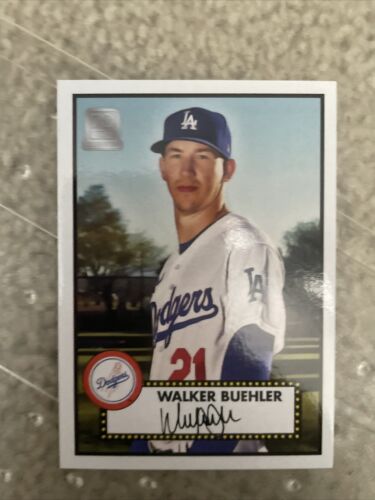 2021 Topps 70th VIP Celebration Platinum Anniversary Walker Buehler #156 LIMITED - Picture 1 of 2