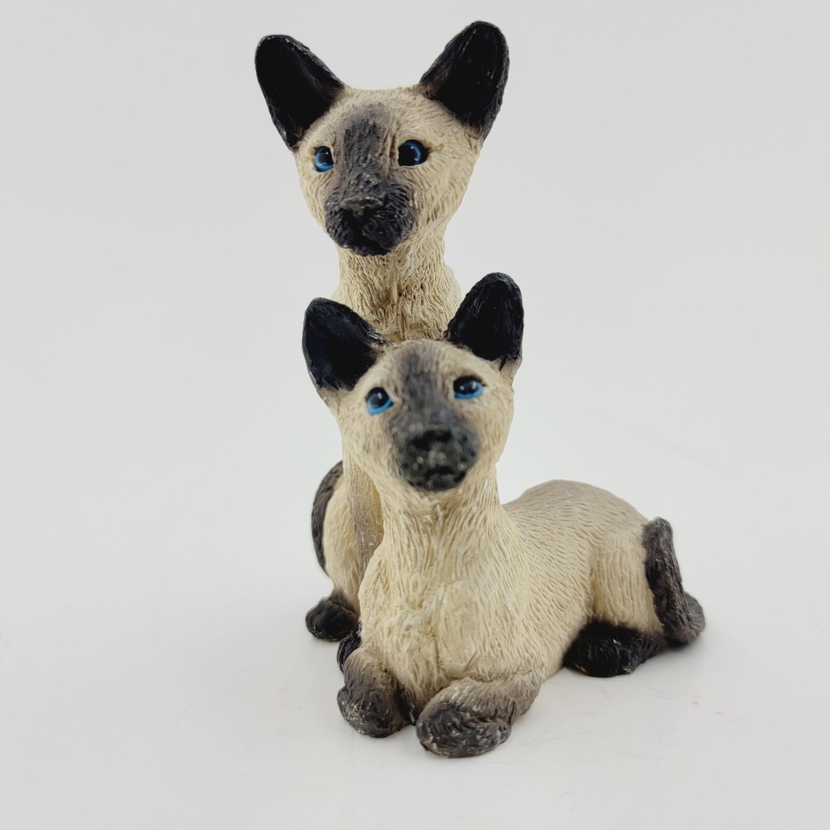 Vintage Stone Critters Figurine Siamese Cats Kitten Seal Point Blue Eyes  Inch - Main Image