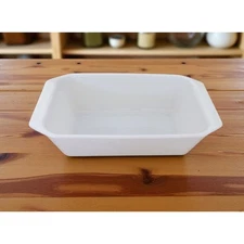Pyrex Loaf Pan 215-B Vintage Milk Glass Ovenware  9" x 5" x 3 1-1/2 Quart USA