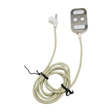 Apple A1018 Wired Remote Control for iPod Silver White 3.5mm Jack