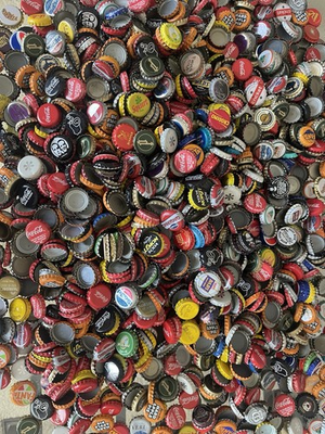 #ad RANDOM 100 WORLDWIDE USED NEW SODA BOTTLE CAPS CROWNS. HUGE VARIETY $14.95