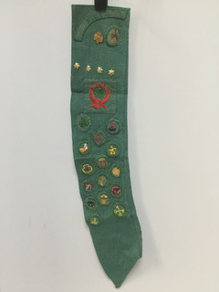 Girl Scout Junior Uniform Sash With 17 Badges Patches Pin Stars 1960 & 1970