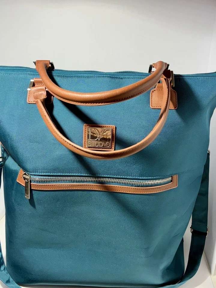 Большая нейлоновая сумка-тоут Diane von Furstenberg DVF для выходных с ремешком - Изображение 2 из 4