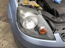 Ford Fiesta JD3 JH1 Scheinwerfer rechts Frontscheinwerfer Lampe hinten Halogen