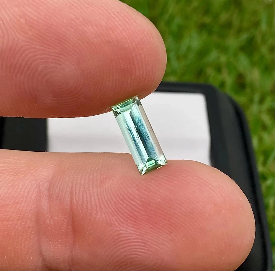 Natural Tourmaline Loose gemstone 1.45 Ct., Rectangle cut, Origin Nigeria - Image 4 of 4