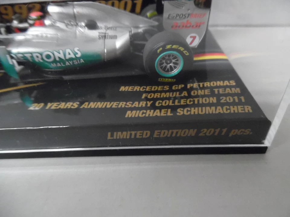 M. Schumacher Mercedes GP 20 Years Anniversary Collektion 2011 in 1:43 - Bild 2 von 2