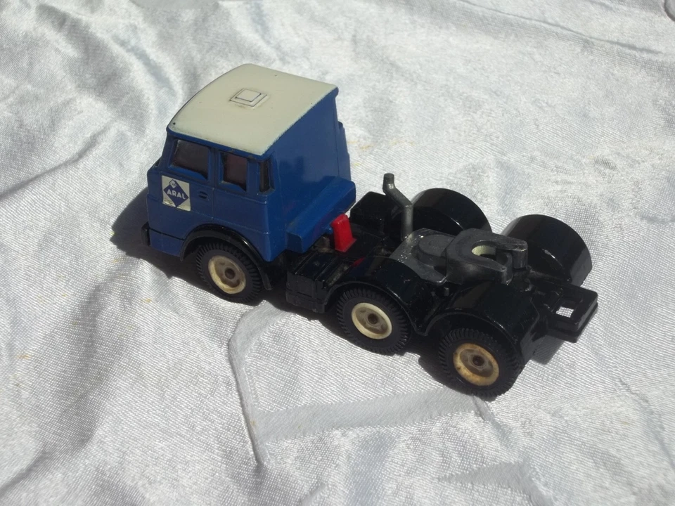 SIKU HENSCHEL ARAL F2018 2A V288 VEDI DESCRIZIONE - Immagine 4 di 4