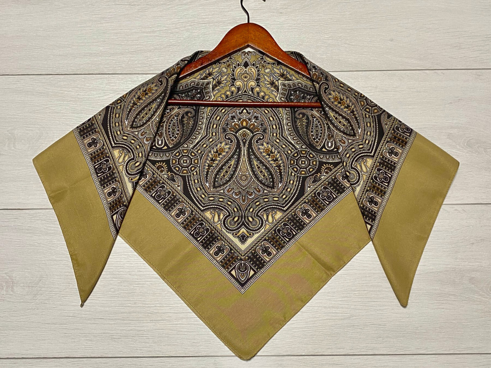 Ukrainian Scarf with Lurex, Babushka Boho Wool Shawl, Slavic Square