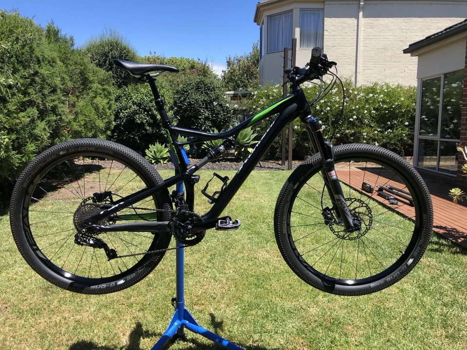 Specialized Camber mountain bike - image 2 of 3