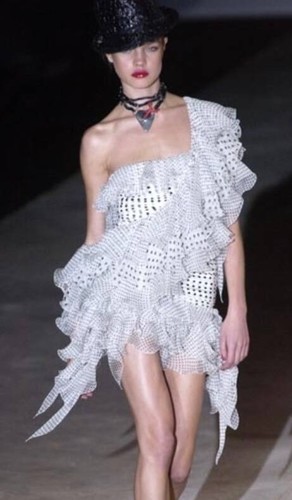 MINIVESTIDO ACANALADO PASARELA 2003 VINTAGE EMANUEL UNGARO TALLA 38 - Imagen 5 de 7