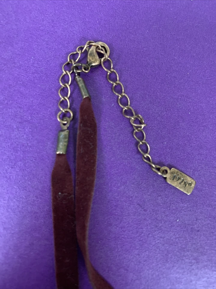 "Cordón de terciopelo rojo 16""-20"" con colgante" Foto 4 de 4