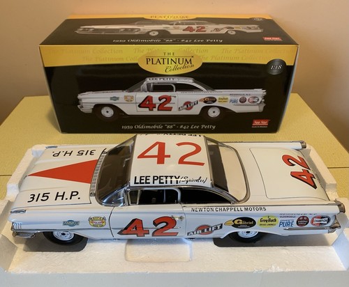 1959 Oldsmobile *88*#42 Lee Petty SunStar 1:18 - Foto 2 di 11