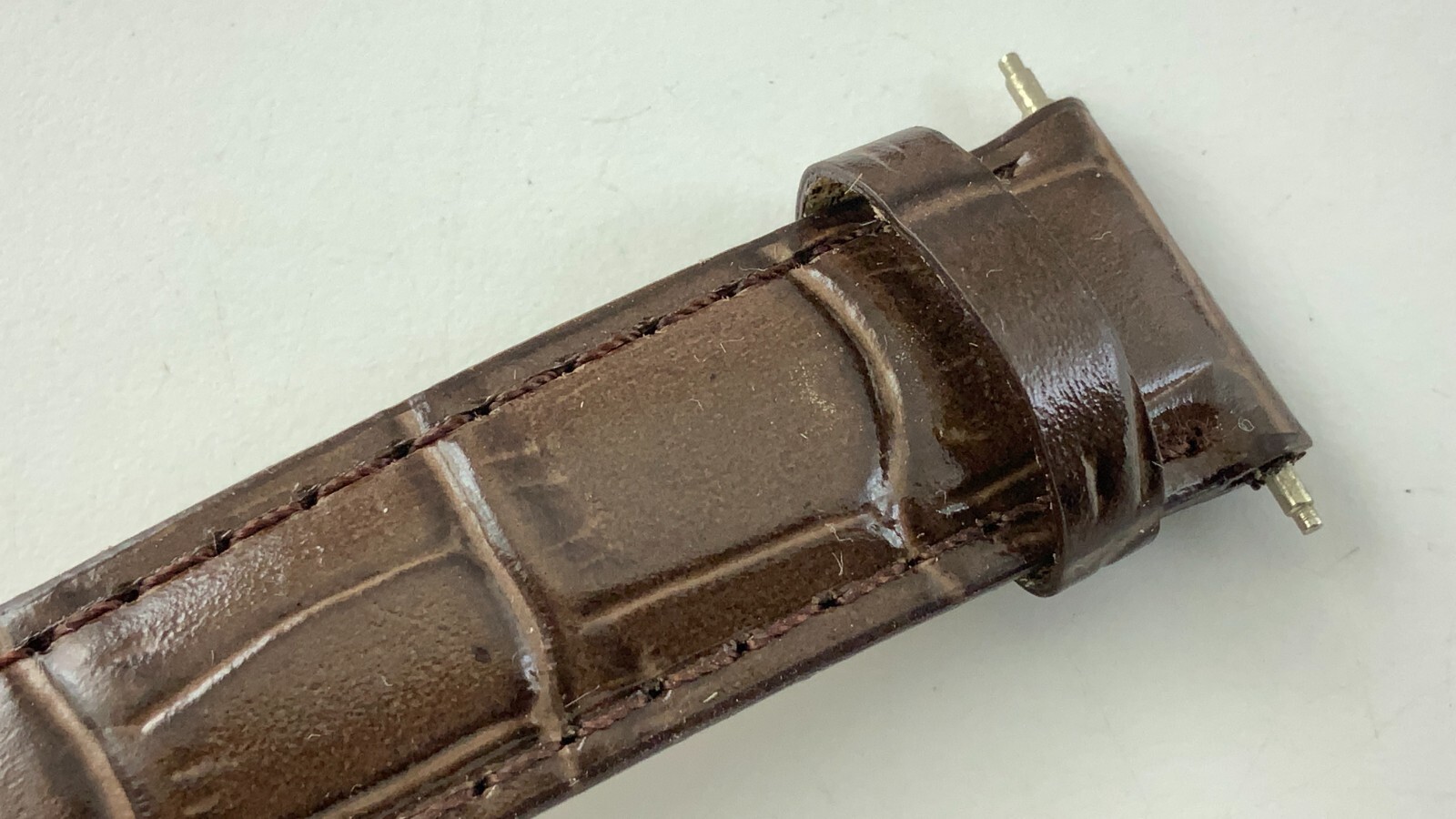 Vintage Wristwatch Band Brown Genuine Leather Crocodile Skin Pattern BB530