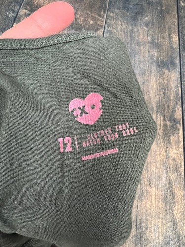 Justice Girls Size 12 Green & Gold Glitter Tank Top! Laugh More, Worry Less! - Picture 6 of 7