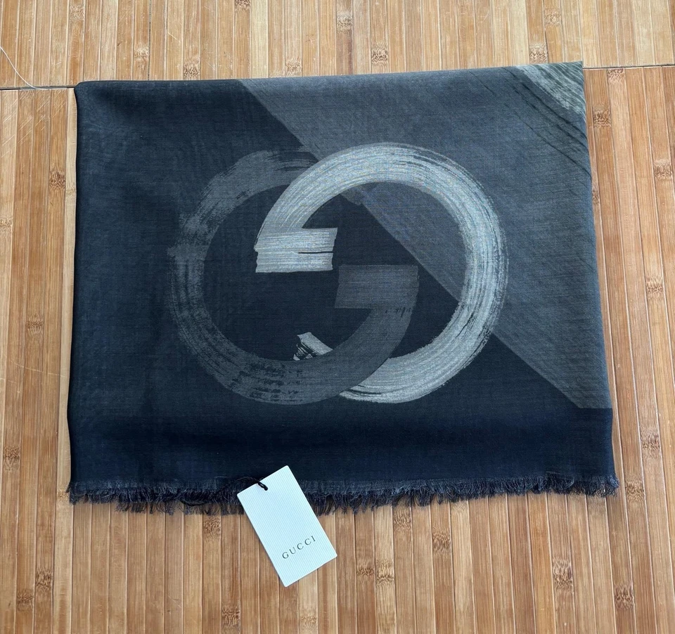 Foulard Gucci Grigio Seta Lana 140x140 cm Unisex - Imagen 4 de 4