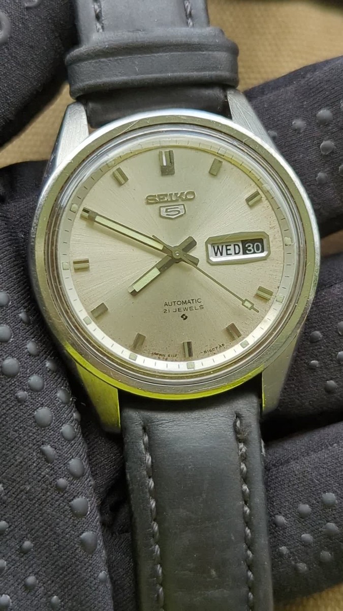Vintage 1970 Seiko 5 6119-8163 21 Jewels Automatic Watch in Good