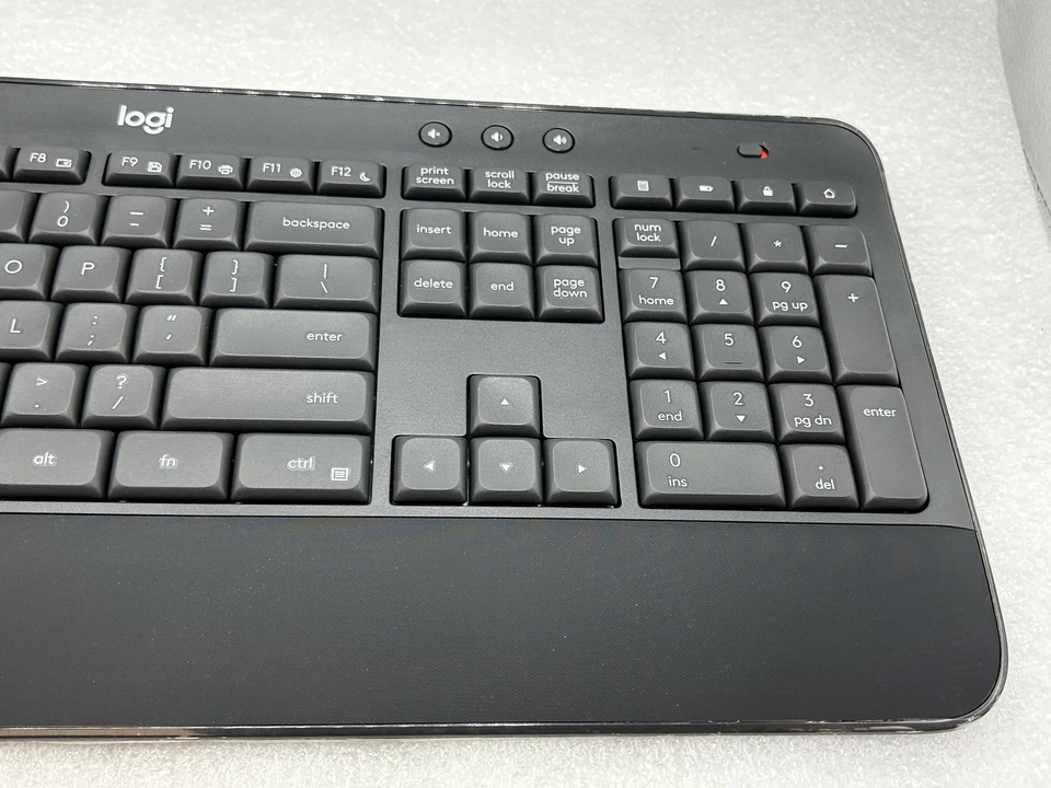 Logitech K545 & M510 Wireless Mouse and Keyboard Combo w/ Uni Receiver Free S/H - Image 4 of 4