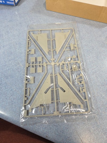 Trumpeter 01610 1/72 ShenYang F-8II "Finback"-B - Bild 11 von 11