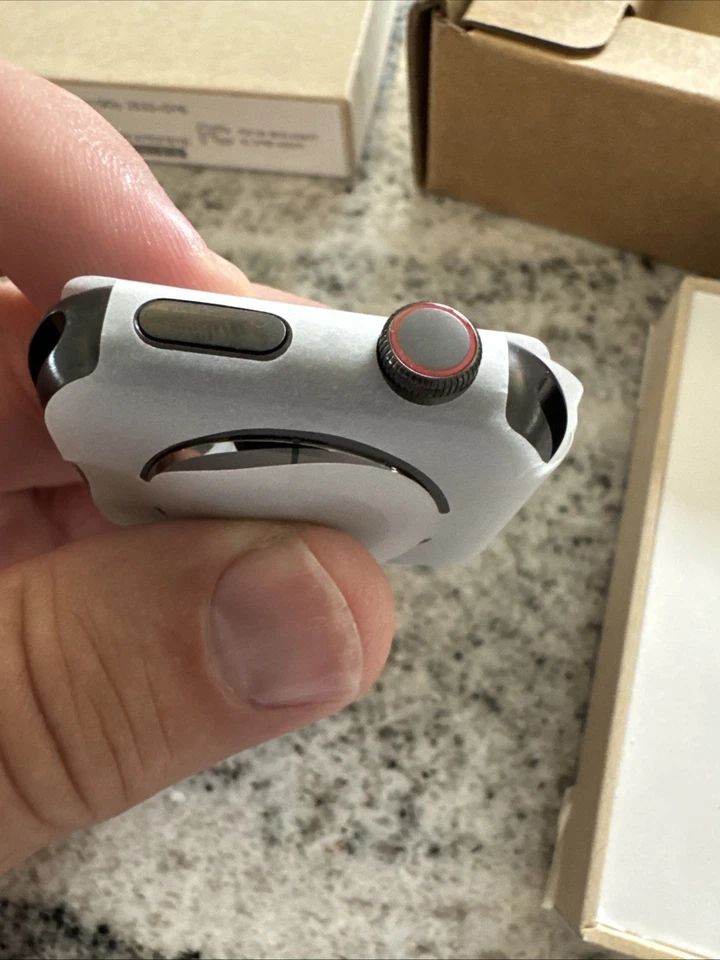 Apple Watch Titanium Edition Series 7, 45mm Space Black GPS with Cell - Image 3 of 4