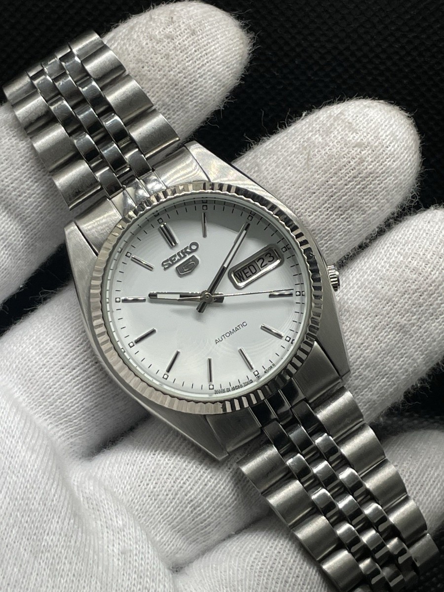 Vintage Seiko 5 Automatic 7009-3111 SNXJ-89 Silver Tone Fluted