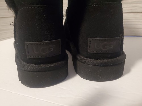UGG Bailey Button II Women's Boots, Black, Size 6 (1016226) Worn Once In House - Picture 5 of 7