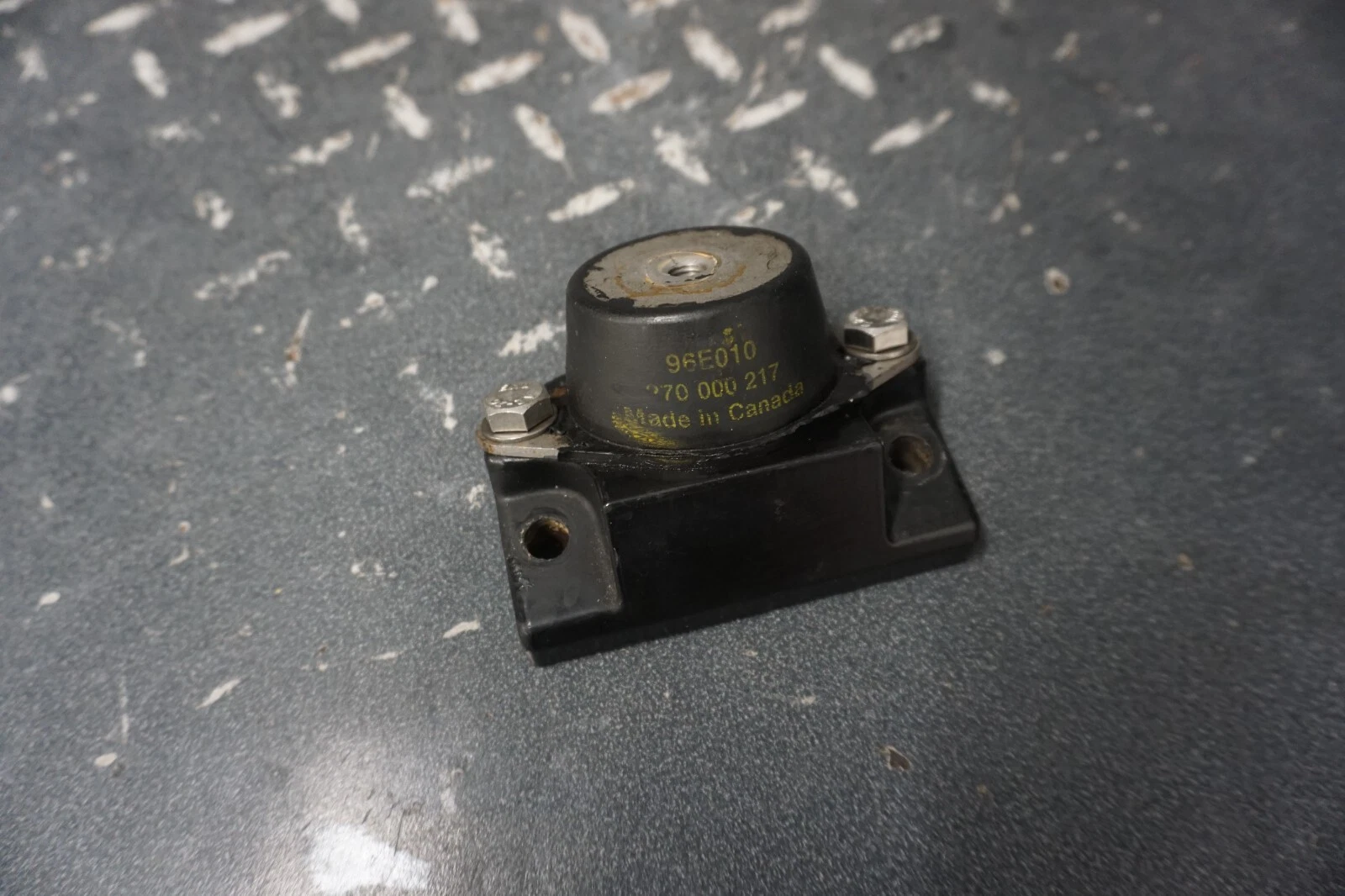 1988-2001 SP GT SPI XP GTS Sea-Doo Jetski OEM Rubber Engine Motor Mount w/ Base