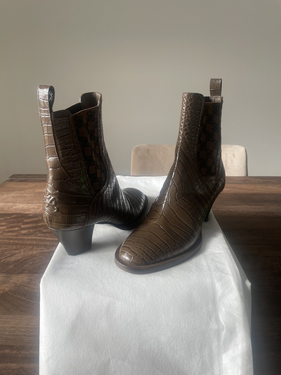 Fendi★素敵！karligraphy leather ankle boots in black Fendi Ankle Boots Karligraphy Leather Booties Size 36, $1200