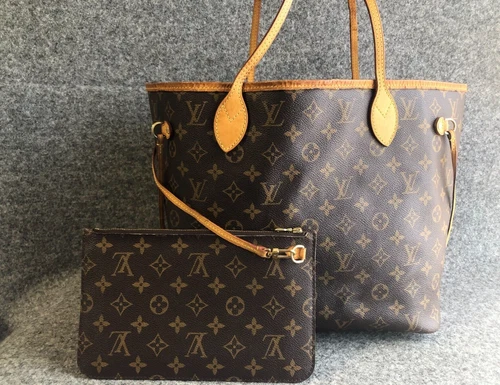 Authentic Louis Vuitton Neverfull MM Monogram Tote Bag With Pouch M40995
