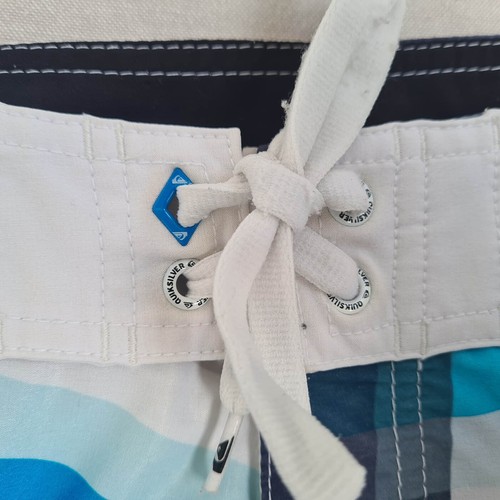 Quiksilver Mens Board Shorts Size 30 Lightweight Stretch Swim Trunk Surf Beach - Picture 3 of 22