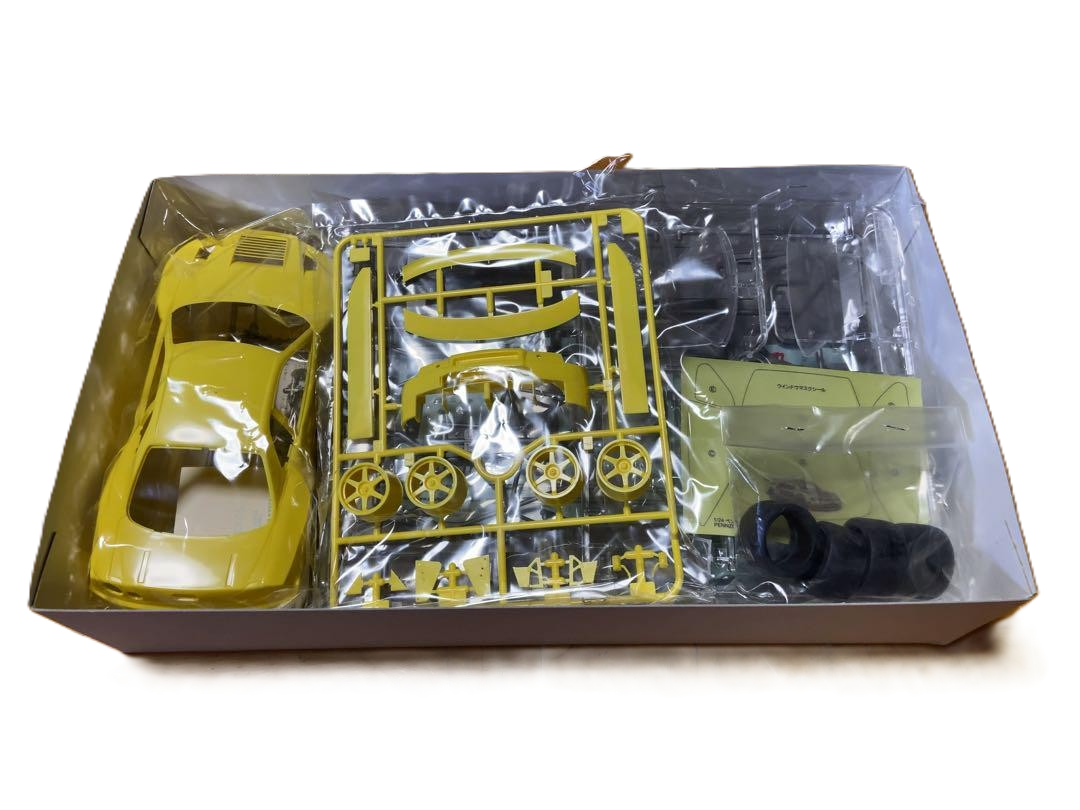 TAMIYA 1/24 NISSAN PENNZOIL NISMO GT-R (R34) Plastic Model Kit