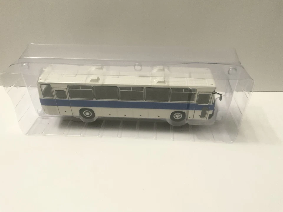 Autobús suburbano Ikarus 250.59 años 80 1/43 PCL471263 PREMIUM CLASSIXXS Foto 3 de 4